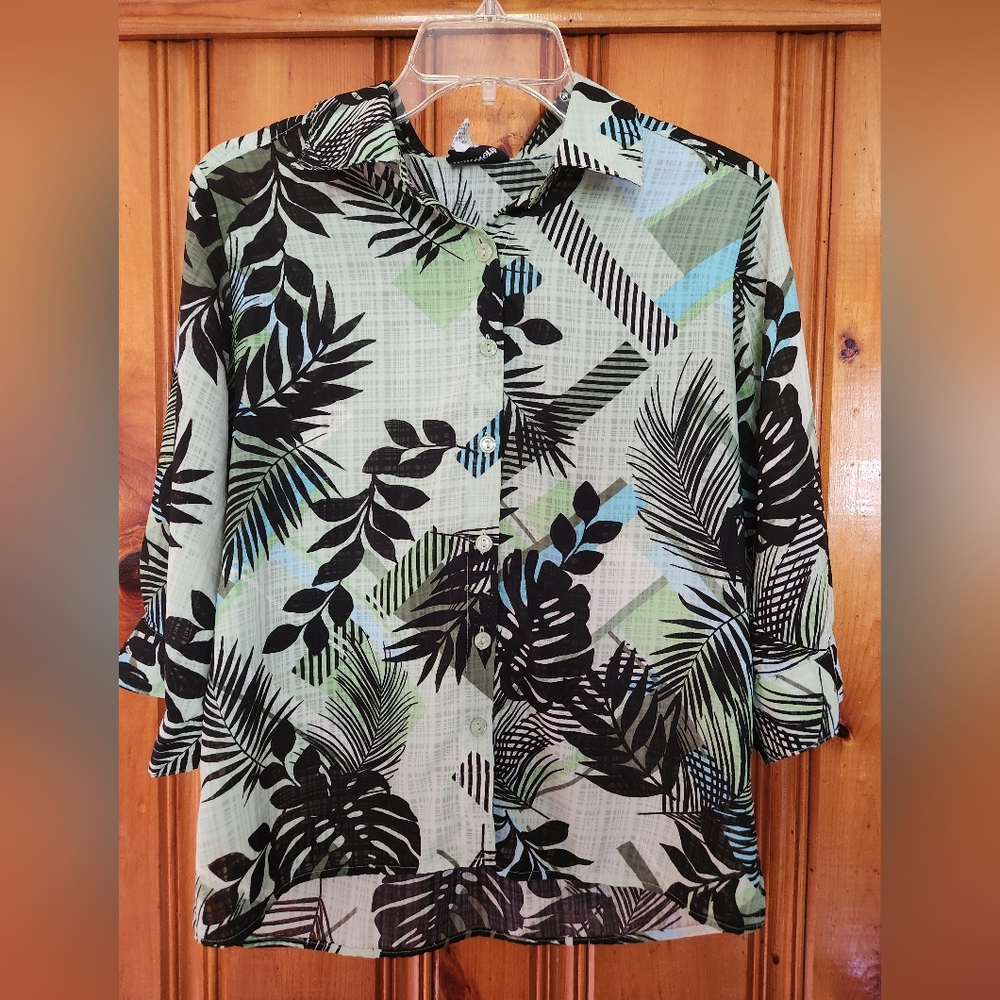 BonWorth Jungle Button Up Top